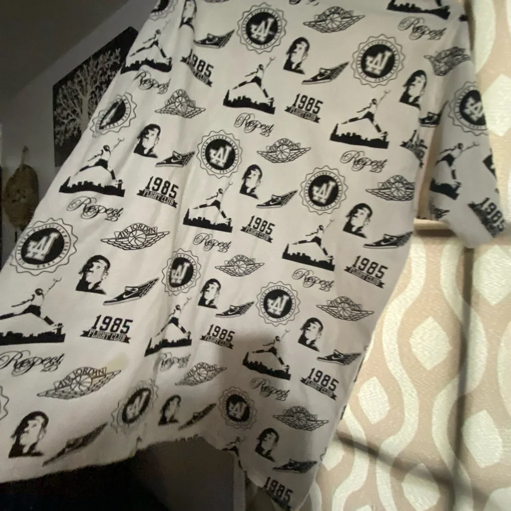 FINAL PRICE 
MENS Jordan shirt - Picture 8 of 9